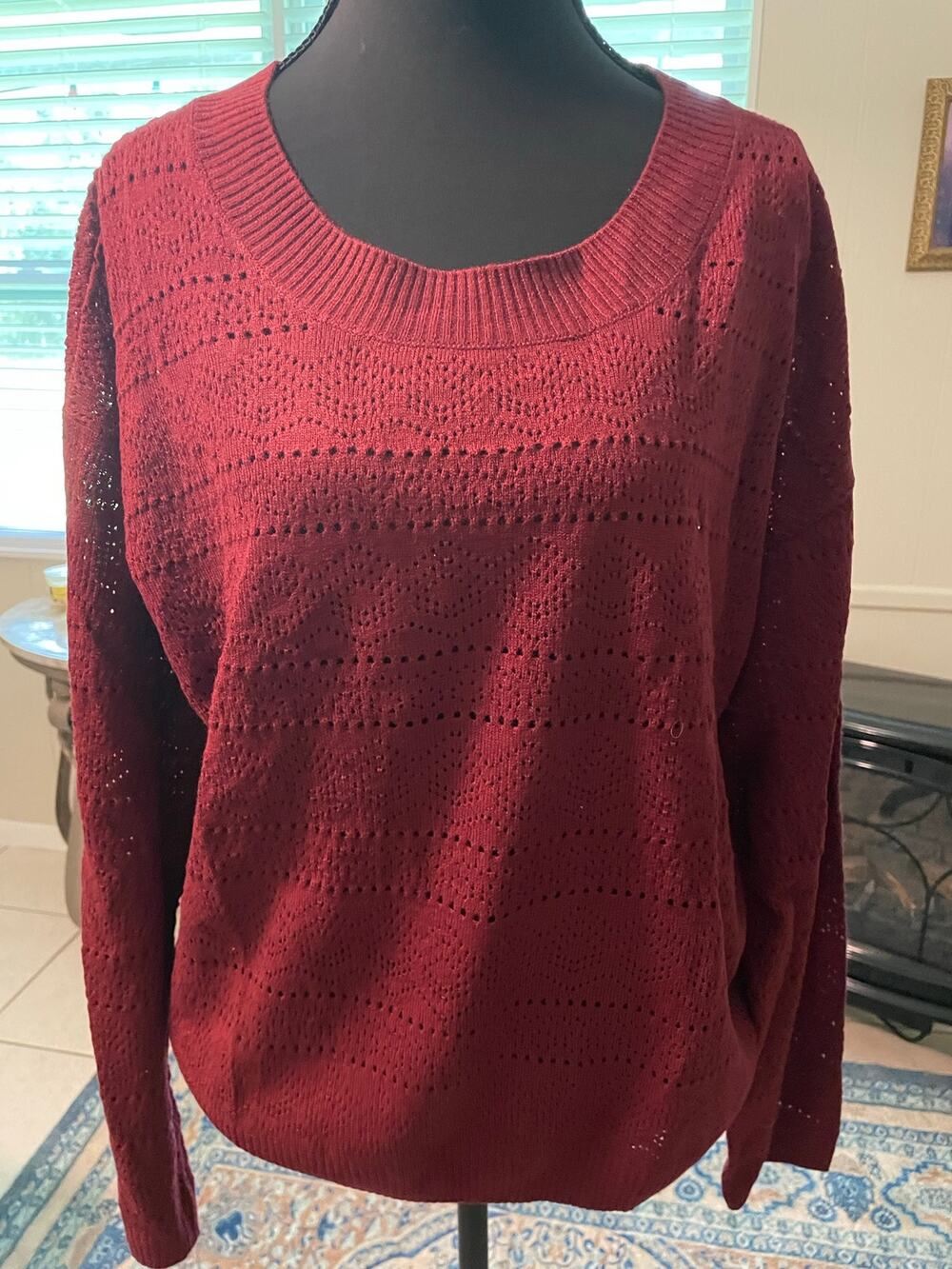 Women’s DR2 Purple Sweater Size Large